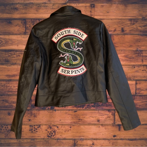 Hot Topic Jackets & Blazers - Hot‎ Topic Riverdale South Side Serpents Vegan Leather Jacket Junior Large- New